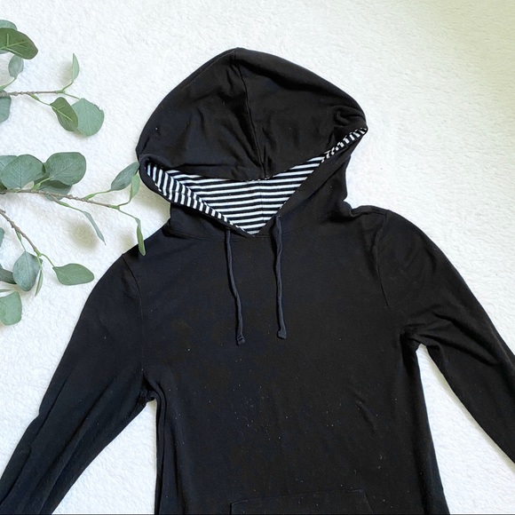 Old Navy | lightweight hooded sweatshirt - Picture 1 of 5